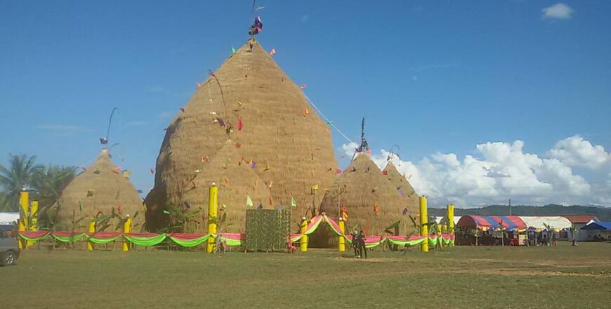 ບຸນຄູນລານເຂົ້າ ຫລື ບຸນກອງເຂົ້າ