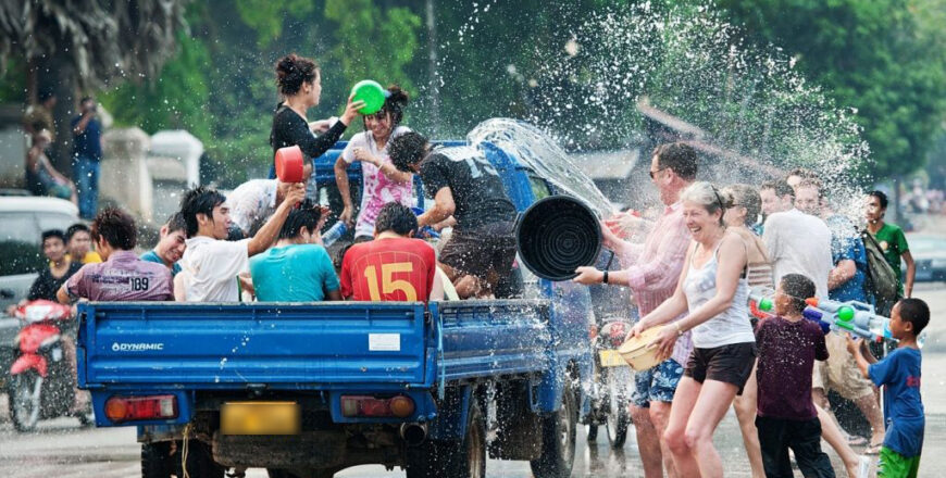 ສະຫລອງປີໃໝ່ບົນຈິດໃຈປະຢັດມັດທະຍັດ ຈະເຮັດໄດ້ແທ້ ຫລືບໍ່ ສະຫລອງປີໃໝ່ບົນຈິດໃຈປະຢັດມັດທະຍັດ ຈະເຮັດໄດ້ແທ້ ຫລືບໍ່