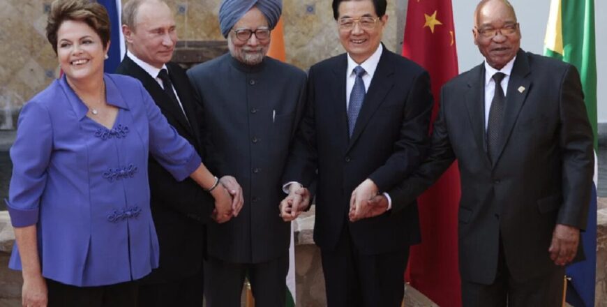 ກຸ່ມປະເທດ BRICS ຈັບມືກັນສ້າງຕັ້ງກອງທຶນສຳຮອງສາກົນ ກຸ່ມປະເທດ BRICS ຈັບມືກັນສ້າງຕັ້ງກອງທຶນສຳຮອງສາກົນ