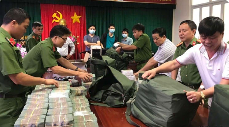 ເຈົ້າໜ້າທີ່ພາສີຫວຽດນາມ ຖືກຈັບຫລັງຂາຍນໍ້າມັນແອັດຊັງປອມ 200 ລ້ານລິດ