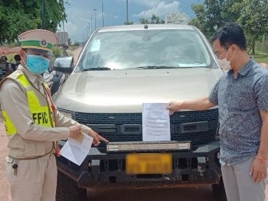 ລົງກວດ 3 ວັນພົບເຫັນຜູ້ລະເມີດ ດັດແປງໄຟຕາ ຕິດດອກໄຟສະປອດໄລ ຫຼື ດອກແອວອີດີ ໃສ່ໜ້າລົດ ຫຼື ຫຼັງຄາລົດ.ຈໍານວນ 60 ກວ່າຄັນ ລົງກວດ 3 ວັນພົບເຫັນຜູ້ລະເມີດ ດັດແປງໄຟຕາ ຕິດດອກໄຟສະປອດໄລ ຫຼື ດອກແອວອີດີ ໃສ່ໜ້າລົດ ຫຼື ຫຼັງຄາລົດ.ຈໍານວນ 60 ກວ່າຄັນ