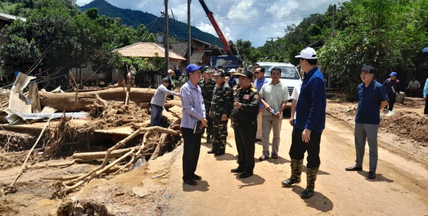 ຮອງນາຍົກລັດຖະມົນຕີ ລັດຖະມົນຕີກະຊວງປ້ອງກັນປະເທດ ເຄື່ອນໄຫວຕິດຕາມສະພາບນ້ຳຖ້ວມຢູ່ແຂວງອຸດົມໄຊ