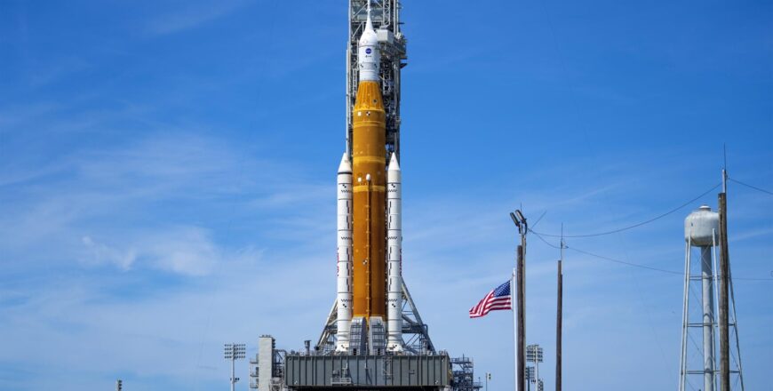 ລົ້ມເຫລວອີກ NASA ເລື່ອນປ່ອຍຈະຫລວດ SLS ໃນພາລະກິດ Artemis I ຄືນວັນທີ 4 ກັນຍາ ເຫດເຊື້ອໄຟຮົ່ວ ລົ້ມເຫລວອີກ NASA ເລື່ອນປ່ອຍຈະຫລວດ SLS ໃນພາລະກິດ Artemis I ຄືນວັນທີ 4 ກັນຍາ ເຫດເຊື້ອໄຟຮົ່ວ