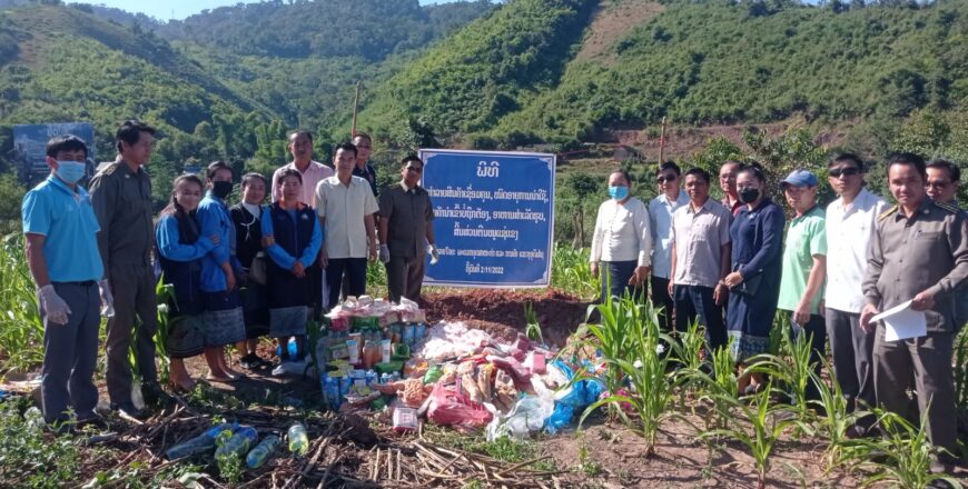 ທຳລາຍສິນຄ້າຮຽນແບບ ແລະ ສິນຄ້າໝົດອາຍຸ ທີ່ໄດ້ລົງເຄື່ອນໄຫວກວດກາຢູ່ຕະຫຼາດເທສະບານແຂວງ ທຳລາຍສິນຄ້າຮຽນແບບ ແລະ ສິນຄ້າໝົດອາຍຸ ທີ່ໄດ້ລົງເຄື່ອນໄຫວກວດກາຢູ່ຕະຫຼາດເທສະບານແຂວງ