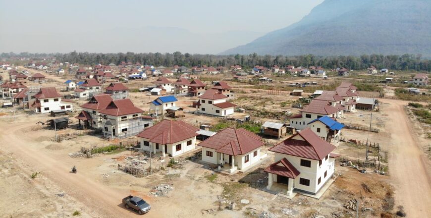 ໂຄງການກໍ່ສ້າງເຮືອນຢູ່ຖາວອນໃຫ້ຜູ້ປະສົບໄພພິບັດຢູ່ເມືອງສະໜາມໄຊ ຍັງພຽງ 12 ຫລັງເທົ່ານັ້ນທີ່ບໍ່ສໍາເລັດການກໍ່ສ້າງ ໂຄງການກໍ່ສ້າງເຮືອນຢູ່ຖາວອນໃຫ້ຜູ້ປະສົບໄພພິບັດຢູ່ເມືອງສະໜາມໄຊ ຍັງພຽງ 12 ຫລັງເທົ່ານັ້ນທີ່ບໍ່ສໍາເລັດການກໍ່ສ້າງ