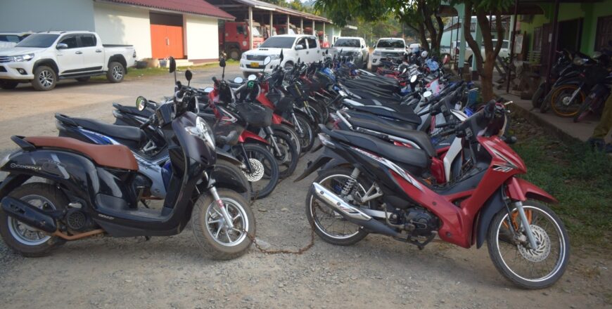 ຕຳຫລວດຈະລາຈອນ ແຂວງບໍ່ແກ້ວ ກວດພົບ ລົດໃຫຍ່ ປ້ອມແປງເອກະສານ 4 ຄັນ ແລະ ລົດຈັກບໍ່ມີເອກະສານ 31 ຄັນ ຕຳຫລວດຈະລາຈອນ ແຂວງບໍ່ແກ້ວ ກວດພົບ ລົດໃຫຍ່ ປ້ອມແປງເອກະສານ 4 ຄັນ ແລະ ລົດຈັກບໍ່ມີເອກະສານ 31 ຄັນ