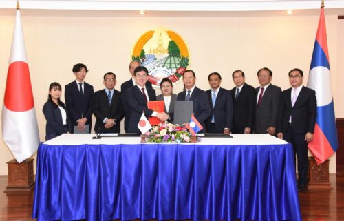 ລົງນາມເອກະສານແລກປ່ຽນ ການຊ່ວຍເຫລືອຈາກລັດຖະບານຍີ່ປຸ່ນ ລົງນາມເອກະສານແລກປ່ຽນ ການຊ່ວຍເຫລືອຈາກລັດຖະບານຍີ່ປຸ່ນ