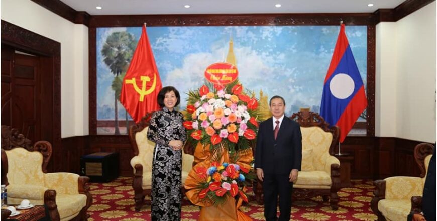 ຄະນະພົວພັນຕ່າງປະເທດສູນກາງພັກກອມມູນິດຫວຽດນາມ ເຂົ້າອວຍພອນ ທູດ ສປປ ລາວ ໃນໂອກາດວັນສ້າງຕັ້ງພັກປະຊາຊົນ ປະຕິວັດລາວ ຄົບຮອບ 68 ປີ ຄະນະພົວພັນຕ່າງປະເທດສູນກາງພັກກອມມູນິດຫວຽດນາມ ເຂົ້າອວຍພອນ ທູດ ສປປ ລາວ ໃນໂອກາດວັນສ້າງຕັ້ງພັກປະຊາຊົນ ປະຕິວັດລາວ ຄົບຮອບ 68 ປີ