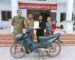ປກສ ເມືອງຄູນຄຳ ມອບລົດຈັກທີ່ຄົນຮ້າຍລັກໄປ ຄືນໃຫ້ເຈົ້າຂອງເດີມ ສ່ວນຜູ້ກະທຳຜິດແມ່ນເອົາຕົວຫລົບໜີ