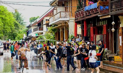 ບຸນປີໃໝ່ລາວ ປະເພນີມ່ວນຊື່ນ ແລະ ເຕັມໄປດ້ວຍຄວາມໝາຍຄວາມສຳຄັນ