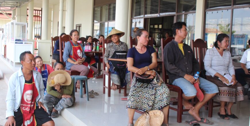 ສະມາຄົມປີ້ງໄກ່ເຊໂນ ສະເໜີໃຫ້ພະແນກອຸດສາຫະກໍາ-ການຄ້າແຂວງສະຫວັນນະເຂດ ຊ່ວຍເຫລືອເລື່ອງຄ່າເຊົ່າແພງ