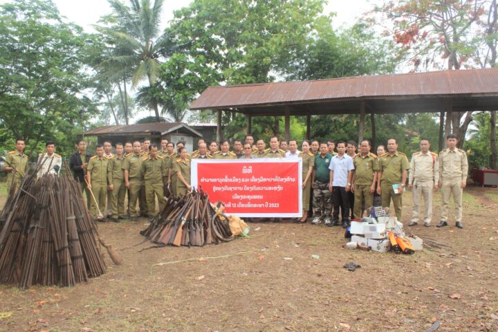 ປກສ ເມືອງ ປະທຸມພອນ ທຳລາຍປືນແກັບ 682 ກະບອກ ແລະ ເຄື່ອງມືຫາປາທີ່ຕ້ອງຫ້າມຈຳນວນໜຶ່ງ