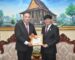 ກະຊວງສຶກສາທິການ ແລະ ກິລາ ມອບໃບຍ້ອງຍໍໃຫ້ຜູ້ຊ່ຽວຊານຍີ່ປຸ່ນ ທີ່ມີຜົນງານດີເດັ່ນຊ່ວຍພັດທະນາວຽກງານການສຶກສາ ຢູ່ ສປປ ລາວ