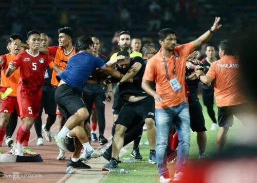 AFC ກຽມສອບສວນ ແລະ ມີບົດລົງໂທດ ກໍລະນີເຫດຕີກັນໃນເກມນັດຊີງຊະນະເລີດຊີເກມ