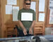 ຈັບຕົວພໍ່ຕູ້ ອາຍຸ 68 ປີ ຖານຄອບຢາເສບຕິດປະເພດຢາຝິ່ນ ແລະ ຄອບຄອງອາວຸດປືນ