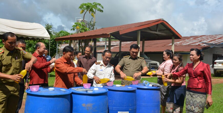 ທຳລາຍສິນຄ້າປອມແປງ ສິນຄ້າລອກຮຽນແບບ ແລະ ສິນຄ້າລະເມີດເຄື່ອງໝາຍການຄ້າ ຫລາຍລາຍການ