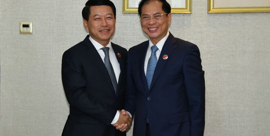 ຮອງນາຍົກລັດຖະມົນຕີ ພົບປະສອງຝ່າຍກັບຄູ່ຮ່ວມຕໍາແໜ່ງບັນດາປະເທດເພື່ອນມິດ ຕໍ່ການພົວພັນຮ່ວມມືຢ່າງສະໜິດແໜ້ນ 