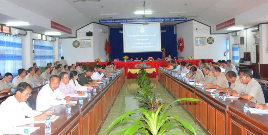 ຜູ້ບໍລິຫານການສຶກສາ ແຂວງສາລະວັນ ປຶກສາຫາລືການຂາດແຄນຄູສອນ
