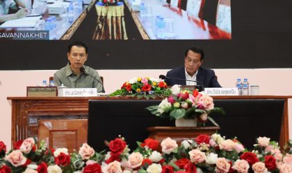 ລັດຖະມົນຕີກະຊວງອຸດສາຫະກໍາ ແລະ ການຄ້າ ເນັ້ນໃຫ້ 3 ແຂວງພາກກາງ ນຳໃຊ້ມາດຕະການຢ່າງເຂັ້ມງວດ ເດັດຂາດຕໍ່ຜູ້ລະເມີດກົດໝາຍ ຕໍ່ຜູ້ໃຊ້ໜ້າທີ່ຫາຜົນຜະໂຫຍດ ແບບບໍ່ຊອບທຳ