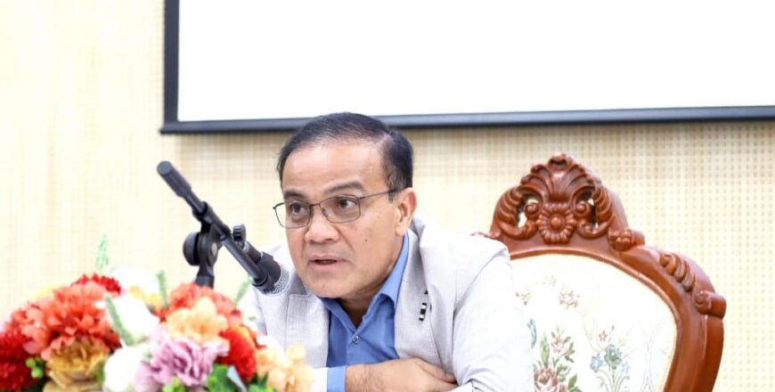ກະຊວງການເງິນ ມີຄວາມຈຳເປັນຕ້ອງໄດ້ຂຶ້ນອັດຕາອາກອນມູນຄ່າເພີ່ມ ຈາກ 7% ເປັນ 10% ຕາມອັດຕາເດີມ ກະຊວງການເງິນ ມີຄວາມຈຳເປັນຕ້ອງໄດ້ຂຶ້ນອັດຕາອາກອນມູນຄ່າເພີ່ມ ຈາກ 7% ເປັນ 10% ຕາມອັດຕາເດີມ
