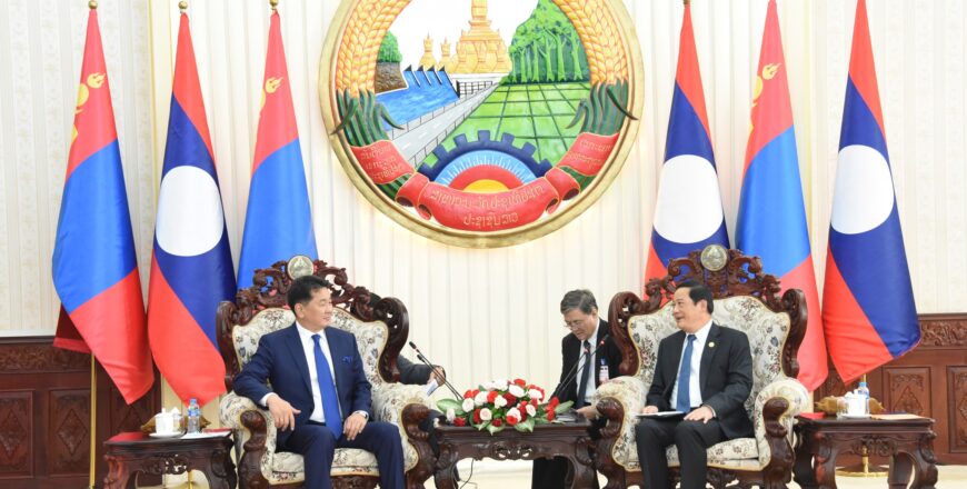ນາຍົກລັດຖະມົນຕີ ຕ້ອນຮັບການເຂົ້າຢ້ຽມຢາມ ພົບປະຂອງ ປະທານາທິບໍດີ ມົງໂກລີ ນາຍົກລັດຖະມົນຕີ ຕ້ອນຮັບການເຂົ້າຢ້ຽມຢາມ ພົບປະຂອງ ປະທານາທິບໍດີ ມົງໂກລີ