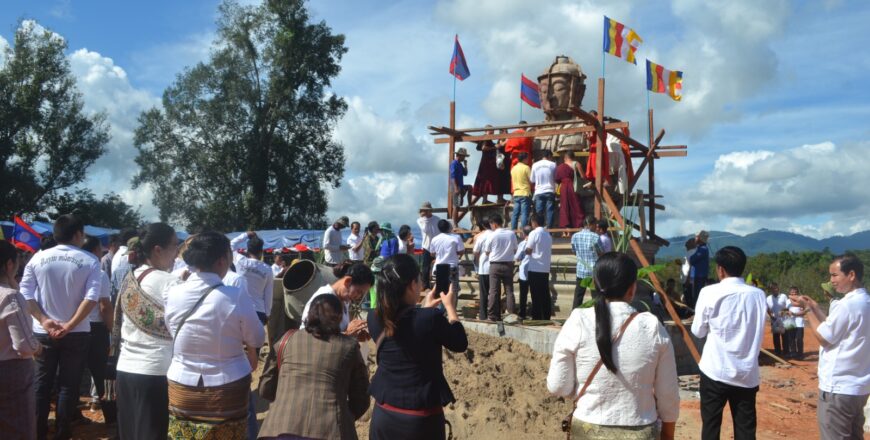 ເມືອງຕົ້ນເຜິ້ງ ວາງສີລາລຶກສ້າງພຣະທາດ ຣັດຕະນະເຈດີ ສຸວັນນະສຣິຄູນເມືອງ ແລະ ຫລໍ່ພຣະເຈົ້າທັນໃຈ ປາງມາຣະວິໄຊ