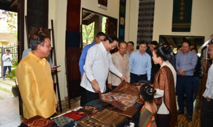 ນາຍົກ ຊີ້ນຳວຽກງານເສດຖະກິດ ແລະ ຊຸກຍູ້ສົ່ງເສີມການຜະລິດ ຢູ່ແຂວງຫລວງພະບາງ