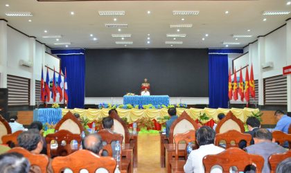 ນາຍົກລັດຖະມົນຕີ ຕິດຕາມ-ຊີ້ນຳວຽກງານຄະນະສະເພາະກິດ 19/ກມສພ ຢູ່ແຂວງເຊກອງ