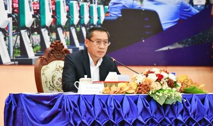 ລັດຖະມົນຕີ ກະຊວງພະລັງງານ ແລະ ບໍ່ແຮ່ ເນັ້ນໃຫ້ ຟຟລ ສຸມໃສ່ແກ້ໄຂໜີ້ສິນຄຸມເຄືອ, ປັບປຸງຂອດການບໍລິການຜູ້ຊົມໃຊ້ໄຟຟ້າ