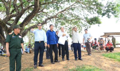 ຮອງປະທານປະເທດ ລົງຊີ້ນຳກຽມຄວາມພ້ອມປັບປຸງດ່ານທ້ອງຖິ່ນບ້ານວັງເມືອງໝື່ນຂຶ້ນເປັນດ່ານສາກົນ