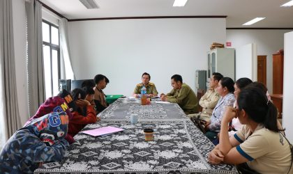 ສຶກສາອົບຮົມໄວໝຸ່ມ ມົ້ວສຸມດື່ມນ້ຳກະທ່ອມ 8 ຄົນ