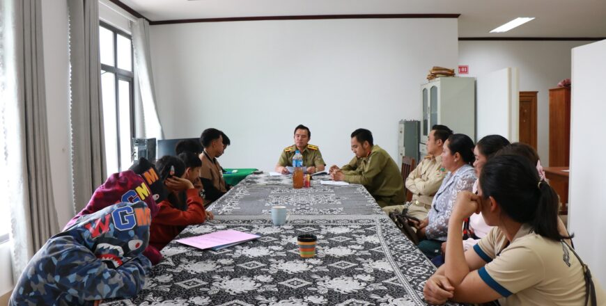 ສຶກສາອົບຮົມໄວໝຸ່ມ ມົ້ວສຸມດື່ມນ້ຳກະທ່ອມ 8 ຄົນ