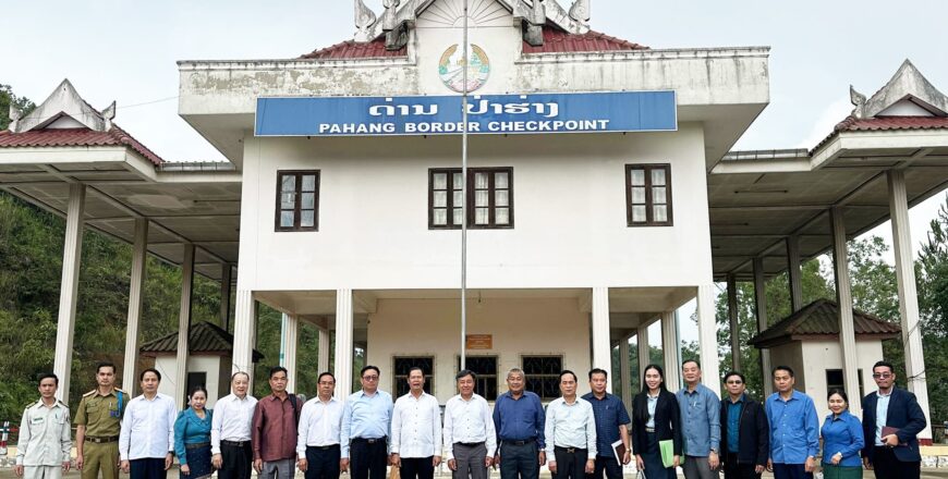 ຮອງລັດຖະມົນຕີກະຊວງການຕ່າງປະເທດ ເຄື່ອນໄຫວເຮັດວຽກ ທີ່ດ່ານປ່າຮ່າງ, ເມືອງສົບເບົາ, ແຂວງຫົວພັນ ຮອງລັດຖະມົນຕີກະຊວງການຕ່າງປະເທດ ເຄື່ອນໄຫວເຮັດວຽກ ທີ່ດ່ານປ່າຮ່າງ, ເມືອງສົບເບົາ, ແຂວງຫົວພັນ