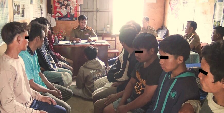 ປກສ ເມືອງທ່າແຕງ ສຶກສາອົບຮົມກຸ່ມໄວໜຸ່ມ 9 ຄົນ ທີ່ແກວ່ງກ້ອນຫີນໃສ່ເຮືອນປະຊາຊົນ ປກສ ເມືອງທ່າແຕງ ສຶກສາອົບຮົມກຸ່ມໄວໜຸ່ມ 9 ຄົນ ທີ່ແກວ່ງກ້ອນຫີນໃສ່ເຮືອນປະຊາຊົນ