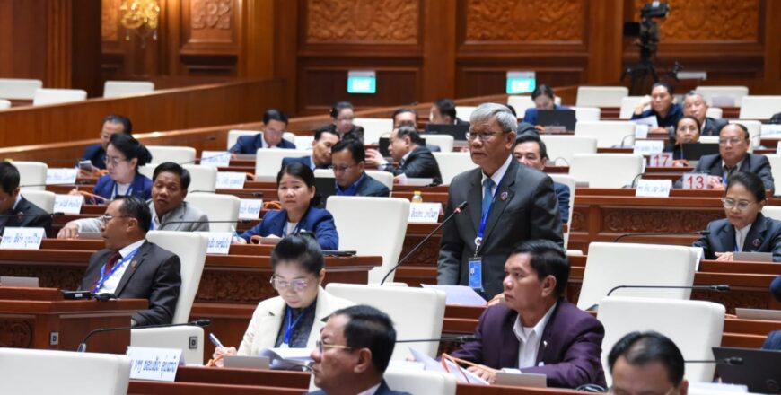 ສສຊ ສະເໜີລັດຖະບານ ພິຈາລະນາການຍົກເວັ້ນວີຊານັກທ່ອງທ່ຽວ ບາງປະເທດທີ່ມີຄວາມຈຳເປັນ ເພື່ອດຶງດູດນັກທ່ອງທ່ຽວເຂົ້າມາທ່ຽວ ສປປ ລາວ. ສສຊ ສະເໜີລັດຖະບານ ພິຈາລະນາການຍົກເວັ້ນວີຊານັກທ່ອງທ່ຽວ ບາງປະເທດທີ່ມີຄວາມຈຳເປັນ ເພື່ອດຶງດູດນັກທ່ອງທ່ຽວເຂົ້າມາທ່ຽວ ສປປ ລາວ.
