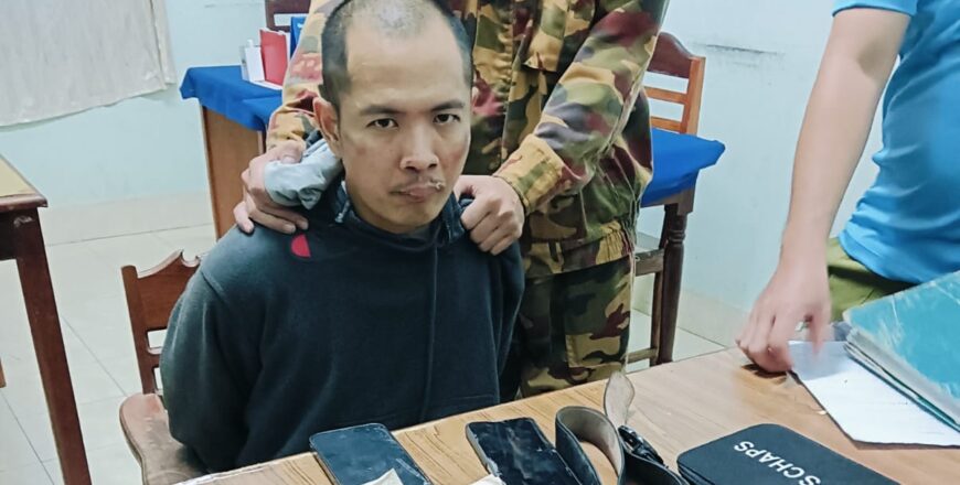ຈັບຕົວໄດ້ແລ້ວ! ຊາຍຊາວໄທ ຜູ້ກໍ່ເຫດປຸ້ນຮ້ານຄຳ ຢູ່ແຂວງຄຳມ່ວນ