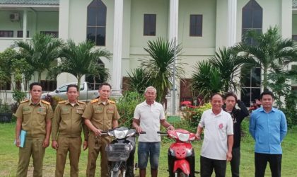ປກສ ເມືອງແກ້ວອຸດົມ ມອບລົດຈັກ 2 ຄັນ ທີ່ຖືກໂຈນລັກໄປ ຄືນໃຫ້ເຈົ້າຂອງເດີມ