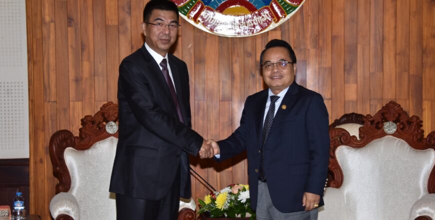 ຜູ້ແທນສໍານັກງານກວດສອບແຫ່ງຊາດ ສປ ຈີນ ຢ້ຽມຢາມ ແລະ ເຮັດວຽກຢູ່ ສປປ ລາວ