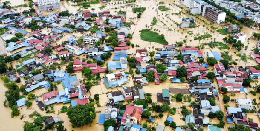 ອາຊີຕາເວັນອອກສຽງໃຕ້ຜະເຊີນນໍ້າຖ້ວມໜັກ ຫວຽດນາມໜັກທີ່ສຸດ ມີຜູ້ເສຍຊີວິດເຖິງ 200 ຄົນ ອາຊີຕາເວັນອອກສຽງໃຕ້ຜະເຊີນນໍ້າຖ້ວມໜັກ ຫວຽດນາມໜັກທີ່ສຸດ ມີຜູ້ເສຍຊີວິດເຖິງ 200 ຄົນ