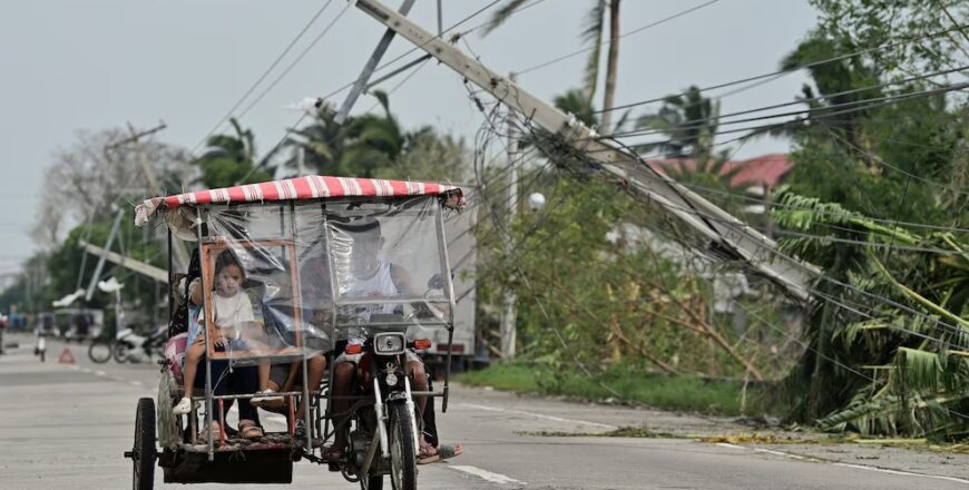 ພາຍຸໄຕ້ຝຸ່ນໂທຣາຈີຖະຫລົ່ມຟີລິບປິນ ເຮັດໃຫ້ນໍ້າຖ້ວມໜັກ ຖືເປັນພາຍຸຫົວທີ 4 ໃນຮອບ 1 ເດືອນ ພາຍຸໄຕ້ຝຸ່ນໂທຣາຈີຖະຫລົ່ມຟີລິບປິນ ເຮັດໃຫ້ນໍ້າຖ້ວມໜັກ ຖືເປັນພາຍຸຫົວທີ 4 ໃນຮອບ 1 ເດືອນ