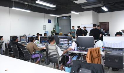 ປກສ ເຂດເສດຖະກິດພິເສດສາມຫລ່ຽມຄຳ ສາມາດມ້າງກຸ່ມແກ້ງຄໍເຊັນເຕີ ໄດ້ 9 ຄັ້ງ ແລະ ປີ 2025 ສືບຕໍ່ລົບລ້າງກຸ່ມຄໍເຊັນເຕີໃຫ້ໝົດໄປ ຈາກເຂດເສດຖະກິດພິເສດສາມຫລ່ຽມຄຳ