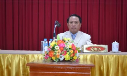 ເຈົ້າແຂວງສະຫວັນນະເຂດ ໂອ້ລົມຫຼາຍບັນຫາສຳຄັນຕໍ່ການພັດທະນາການສຶກສາ