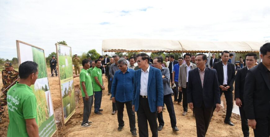ປະທານປະເທດ ລົງຢ້ຽມຢາມພື້ນຖານການຜະລິດຢູ່ແຂວງສາລະວັນ ແລະ ສະຫວັນນະເຂດ ປະທານປະເທດ ລົງຢ້ຽມຢາມພື້ນຖານການຜະລິດຢູ່ແຂວງສາລະວັນ ແລະ ສະຫວັນນະເຂດ