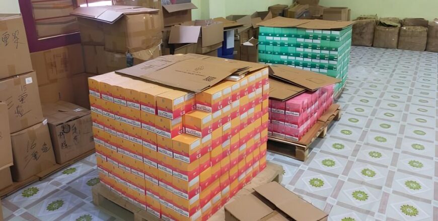 ປີ 2024 ເຈົ້າໜ້າທີ່ການຄ້າກວດຢຶດຢາສູບນຳເຂົ້າບໍ່ຖືກຕ້ອງ 1.4 ລ້ານກວ່າຊອງ ແລະ ຢາສູບໄຟຟ້າ 6 ໝື່ນກວ່າອັນ ປີ 2024 ເຈົ້າໜ້າທີ່ການຄ້າກວດຢຶດຢາສູບນຳເຂົ້າບໍ່ຖືກຕ້ອງ 1.4 ລ້ານກວ່າຊອງ ແລະ ຢາສູບໄຟຟ້າ 6 ໝື່ນກວ່າອັນ
