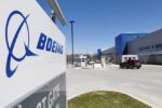 Boeing ກຽມເລີກຈ້າງພະນັກງານປະມານ 400 ຕໍາແໜ່ງ ພາຍຫລັງນາຊາເລື່ອນໂຄງການສົ່ງຈະຫລວດໄປດວງຈັນ