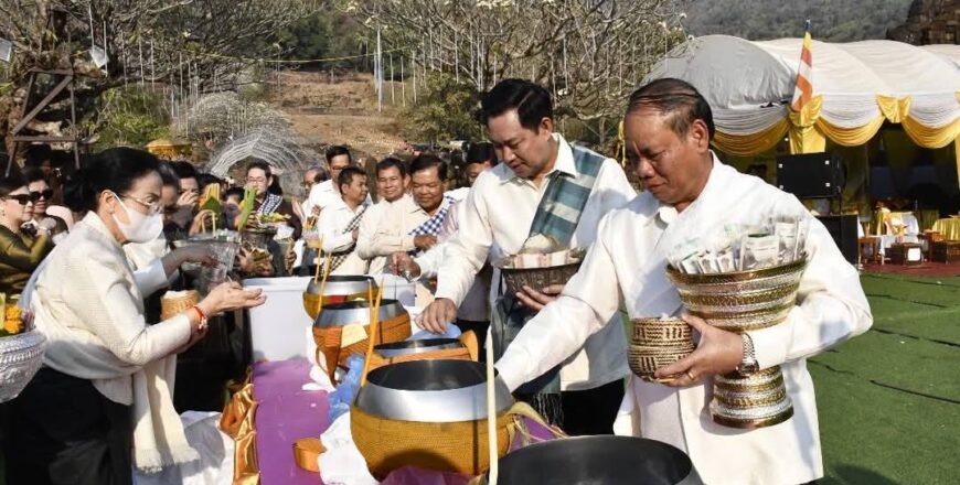 ການນຳຮ່ວມງານບຸນນະມັດສະການຜາສາດຫີນວັດພູຈຳປາສັກ ການນຳຮ່ວມງານບຸນນະມັດສະການຜາສາດຫີນວັດພູຈຳປາສັກ