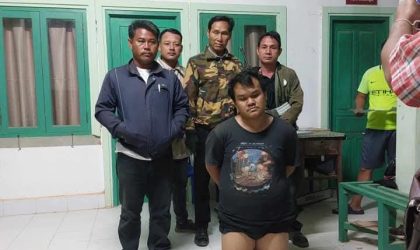 ເສບຢາ 9 ເມັດຈົນຫລອນ ໄດ້ຍິນຄົນເວົ້າສຽດສີໃຫ້ຕົນເອງ ວ່າ “ບັກຂີ້ຢາ” ຈຶ່ງເຮັດໃຫ້ຕົນເອງ ເກີດຄວາມຄຽດແຄ້ນ