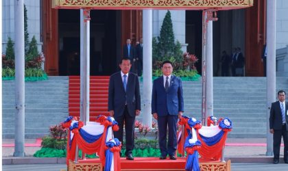 ສົມເດັດ ເຕໂຈ ຮຸນແຊນ ປະທານສະພາສູງ ແຫ່ງ ຣາຊະອານາຈັກກຳປູເຈຍ ຢ້ຽມຢາມ ສປປ ລາວ ຢ່າງເປັນທາງການ ໃນວັນທີ 6-7 ກຸມພາ 2025