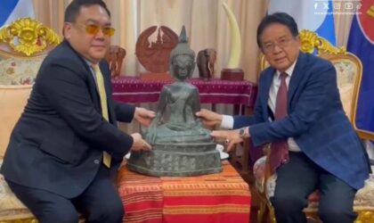 ໄທມອບພຣະພຸດທະຮູບບູຮານ ທີ່ສູນຫາຍໃນສະໄໝສົງຄາມອິນດູຈີນຄືນໃຫ້ແກ່ ສປປ ລາວ