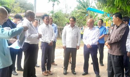 ລັດຖະມົນຕີ ແລະ ເຈົ້າຄອງ ຕິດຕາມສະຖານີສູບນໍ້າເພື່ອເລັ່ງແກ້ໄຂ ບັນຫານໍ້າປະປາບໍ່ພໍໃຊ້ໃນນະຄອນຫລວງວຽງຈັນ